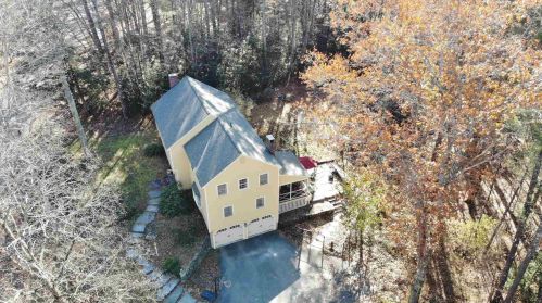 24 Oak Hill Dr, Amherst, NH 03031-2525