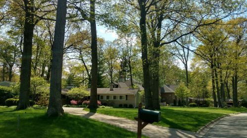 29 Cumberland Dr, Half Day, IL 60069-3111