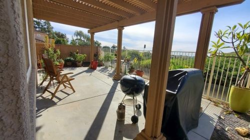 2433 Crooked Trail Rd, Chula Vista CA  91914-4143 exterior