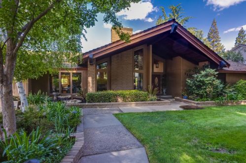 9601 La Posada Dr, Valley Home, CA 95361-9236