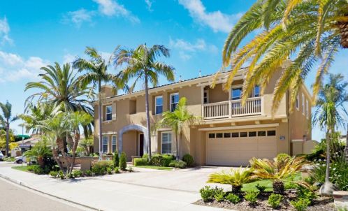 6577 Coneflower Dr, Carlsbad, CA 92011-2512