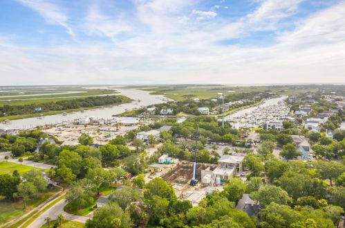 124 Sparrow Dr, Isle Of Palms SC  29451-2514 exterior