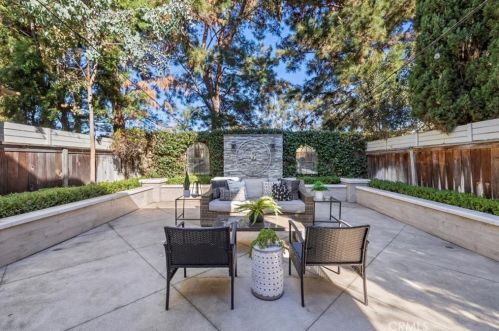 46 Danbury Ln, Irvine CA  92618-3972 exterior