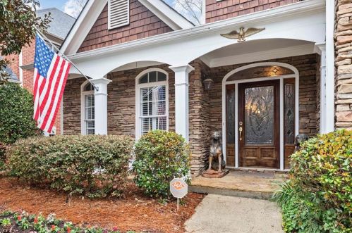 6320 Glen Oaks Ln, Atlanta, GA 30328-4195