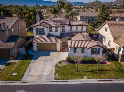 4256 Pondhill Ct, Riverside CA  92505-3464 exterior