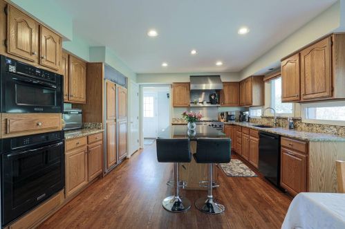 2359 Heather Hill Blvd, Cincinnati OH  45244-2666 exterior