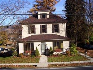 203 Ruskin Dr, Altoona, PA 16602-2917