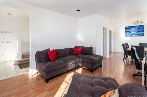 72 Osborne Ave, Norwalk CT  06855-1020 exterior