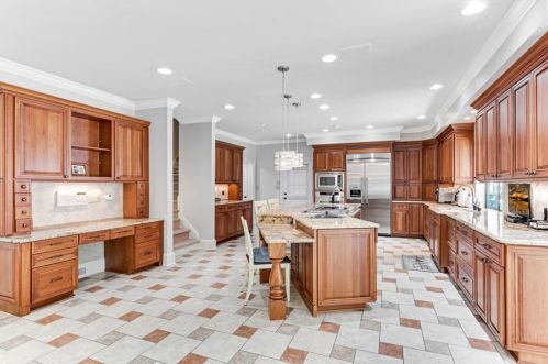 5485 Errol Pl, Atlanta GA  30327-4871 exterior