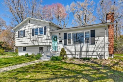 108 Marino Dr, Milford, CT 06460-6709