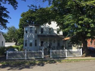 25 Passaic St, Dover, NJ 07801-4005