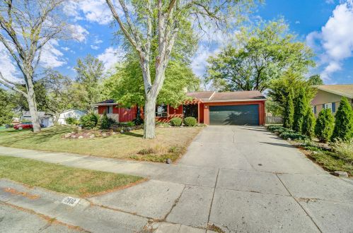 2910 Nauset St, Springfield, OH 45503-2146