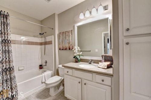 4333 Dunwoody Park, Atlanta GA  30338-5795 exterior