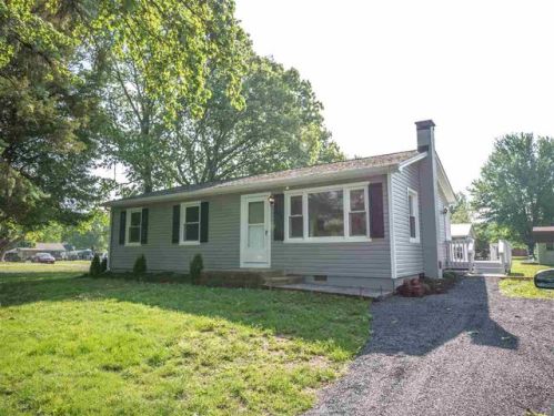 1702 Dogwood Ave, Grottoes, VA 24441-2241