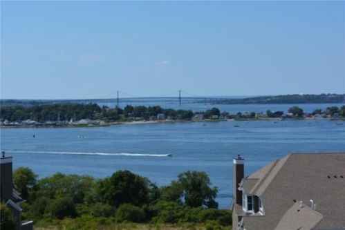 11 Leeshore Ln, Tiverton, RI 02878-4269