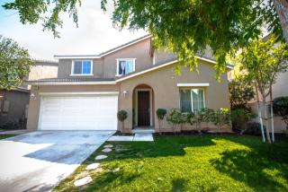 545 Mesa Ave, Rialto, CA 92376-3281