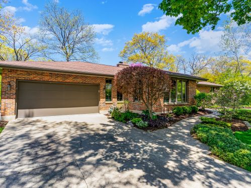 10392 Paddock Ave, Waukegan, IL 60087-2415