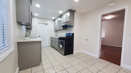 1867 Beacon Ave, Anaheim CA  92804-4562 exterior