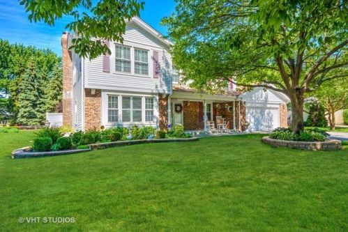 1457 Briergate Dr, Naperville, IL 60563-2211