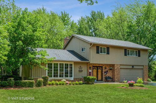 37 Ferndale Rd, Bannockburn, IL 60015-5018
