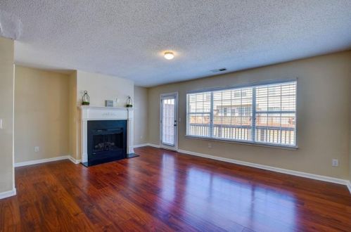 3274 Cascade Parc Blvd, Atlanta, GA 30311-5229