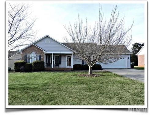 1436 Farmington Hills Dr, Conover, NC 28613-9043