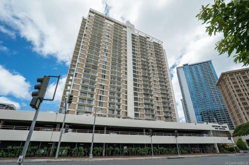 1655 Makaloa St, Honolulu HI  96814-3946 exterior