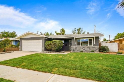 608 Pillsbury St, Lancaster, CA 93535-3214
