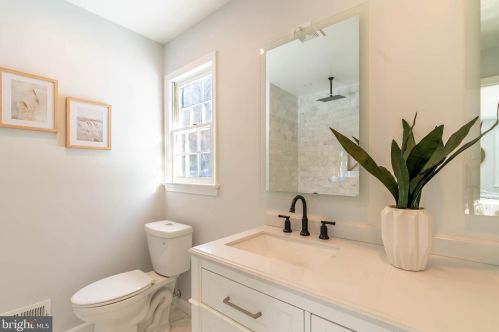 14805 Pebblestone Dr, Silver Spring MD exterior