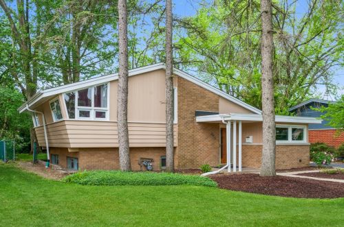 1137 Camille Ave, Bannockburn IL  60015-2117 exterior