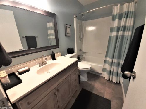1573 Helmo Ave, Saint Paul MN  55128-5534 exterior