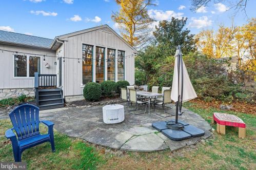 646 Maple Ave, Tavistock NJ 08033-1147 exterior