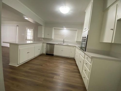 1103 Cedar St, Angleton TX  77515-5836 exterior