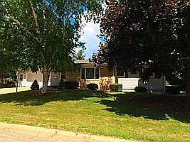 460 Midland Dr, Kewanee, IL 61443-3628