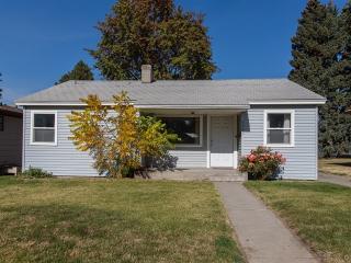 3307 29th Ave, Spokane WA  99223-5747 exterior