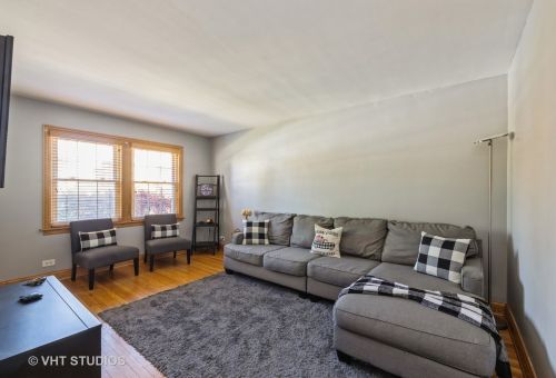 5446 Newcastle Ave, Chicago, IL 60638-2304