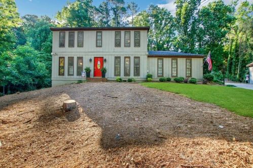 3652 Stoney View Dr, Marietta, GA 30062-4145