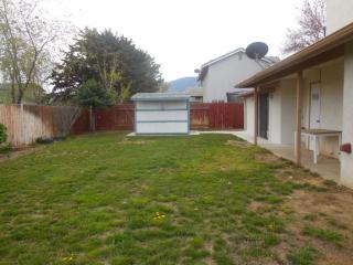 808 Elm St, Tehachapi CA  93561-2112 exterior