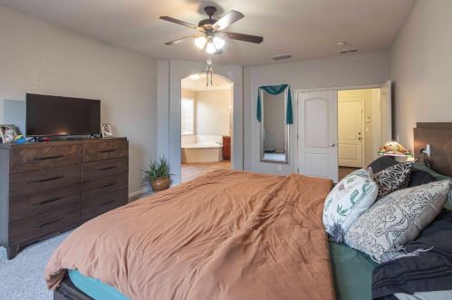 1894 Vintage Cir, Valley Home CA  95361-8678 exterior