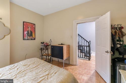 627 16th St, Philadelphia PA  19130-3415 exterior