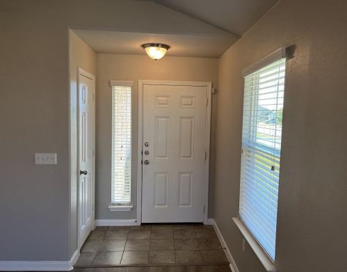 352 Voyager Cv, Uhland TX  78640-6417 exterior