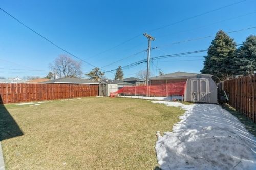 4105 Denley Ave, Schiller Park, IL 60176-1824