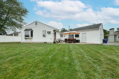 90 Woodruff St, Southington, CT 06489-3319