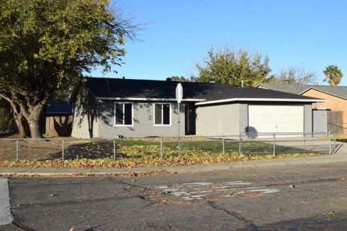 587 Lode St, Manteca, CA 95336-3474