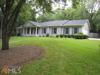 558 Taylor Ct, Macon, GA 31204-1216
