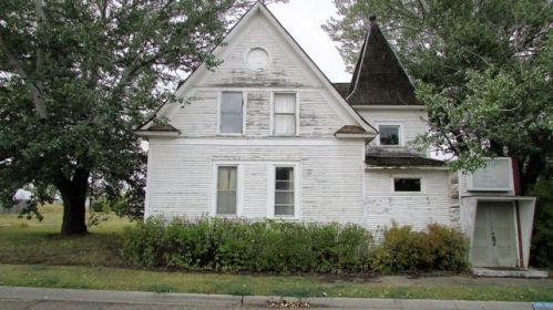 105 3rd Ave, Trotters, ND 58621