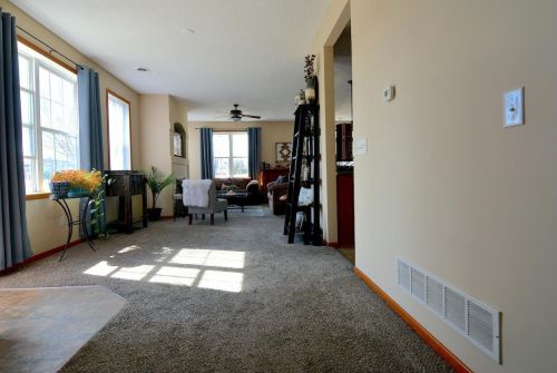 17200 Nixon St, Otsego, MN 55330-4725