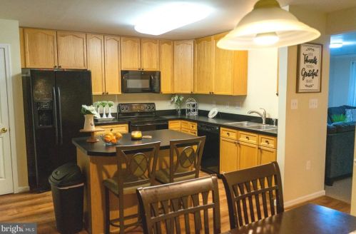 23 Dunlap Dr, Charles Town WV  25414-6512 exterior