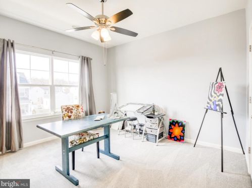 395 Lord Fairfax St, Charles Town WV 25414-2529 exterior