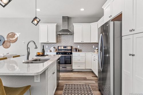 925 Raleigh St, Denver CO  80204-2955 exterior